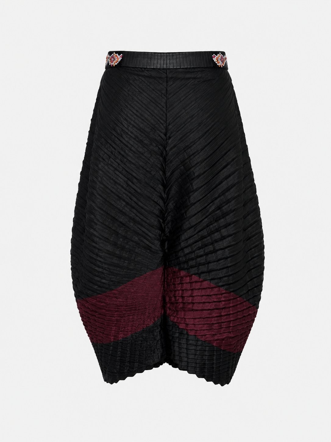 GATO Pleated Pants | Black & Burgundy
