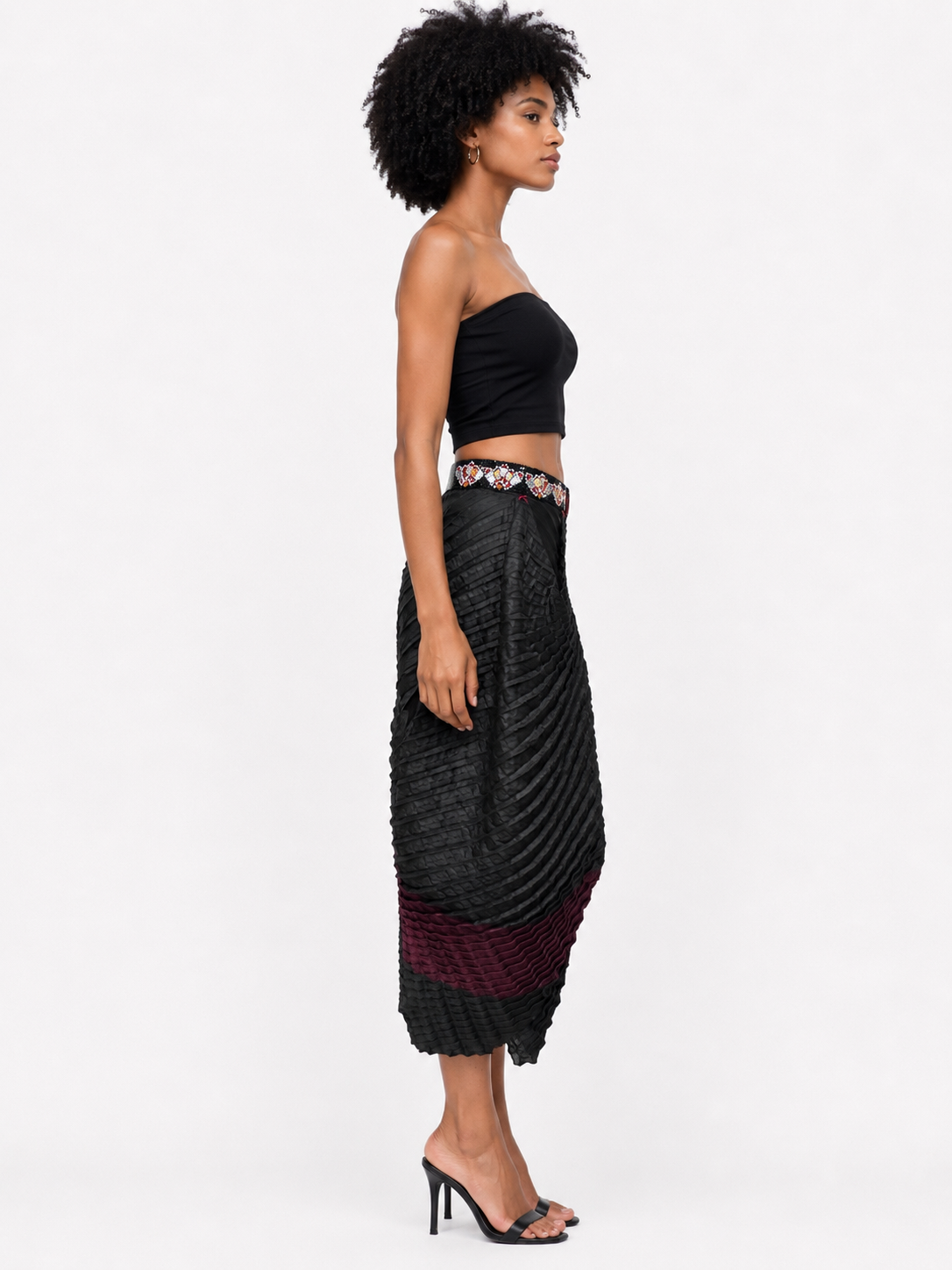 GATO Pleated Pants | Black & Burgundy